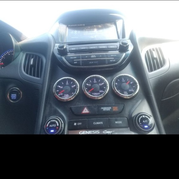 2014 Hyundai Genesis Coupe 3.8 Ultimate - Picture 5 of 10